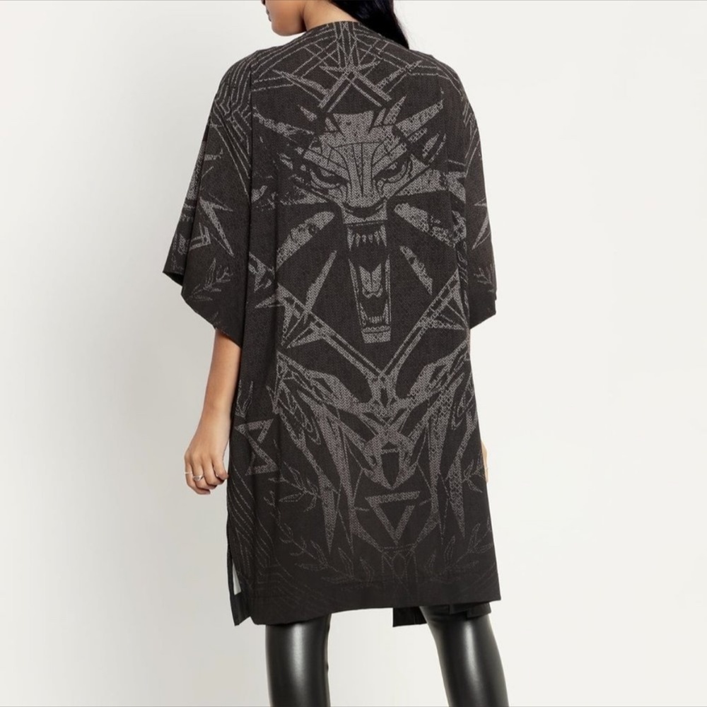 WITCHER SCHOOL ROBE SIZE SMALL BM NWT - Picture 2 of 5